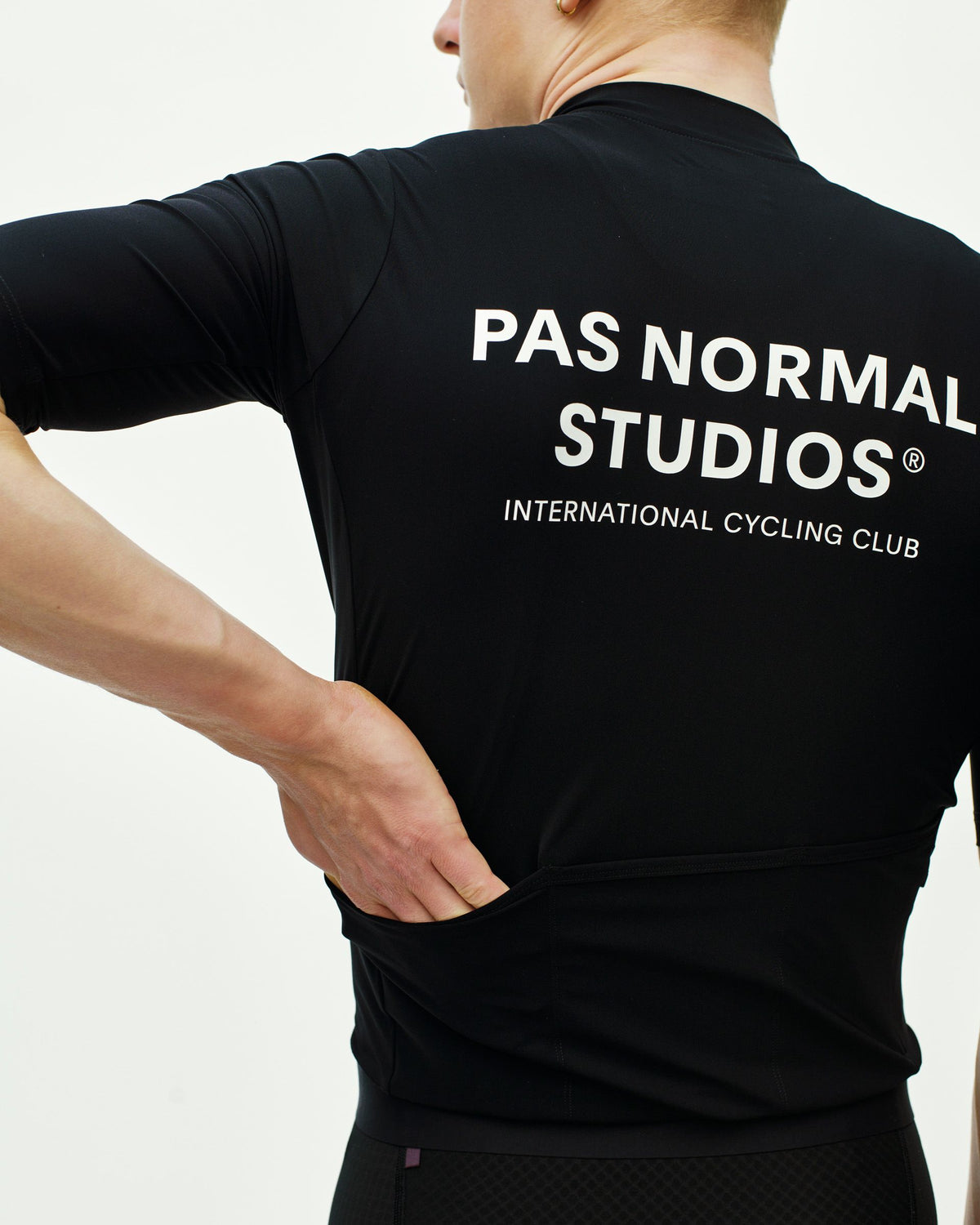 Maillot Manga Corta Pas Normal Studios Essential Hombre Light Black #6