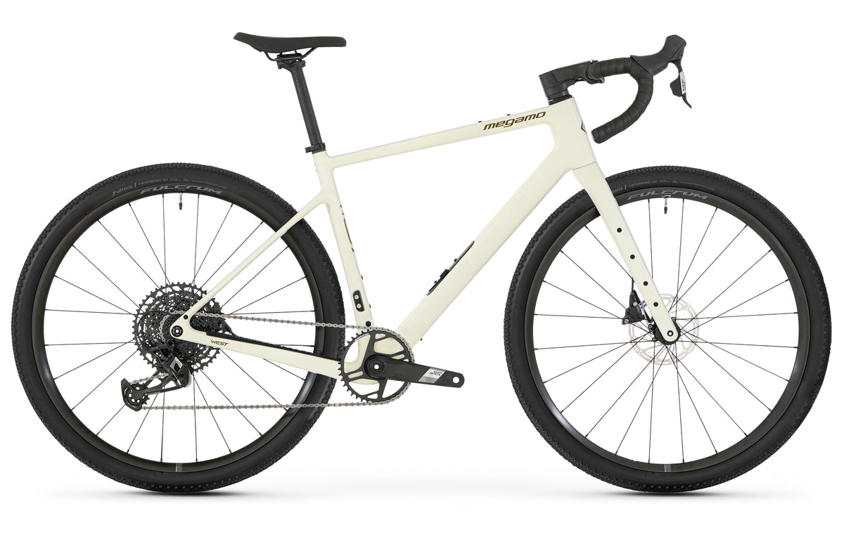 Megamo West 10 2026 Sand